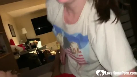Two 23yo College Girls Give Deep Throat Blowjob