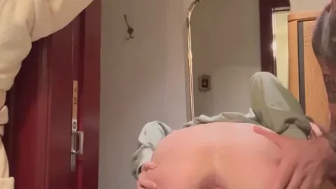 Hungry Teen Amateur Gives Deep Throat Blowjob